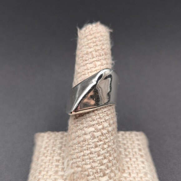 Size 7 Sterling Silver Abstract Diagonal Design Band Ring A6512 - Picture 1 of 8